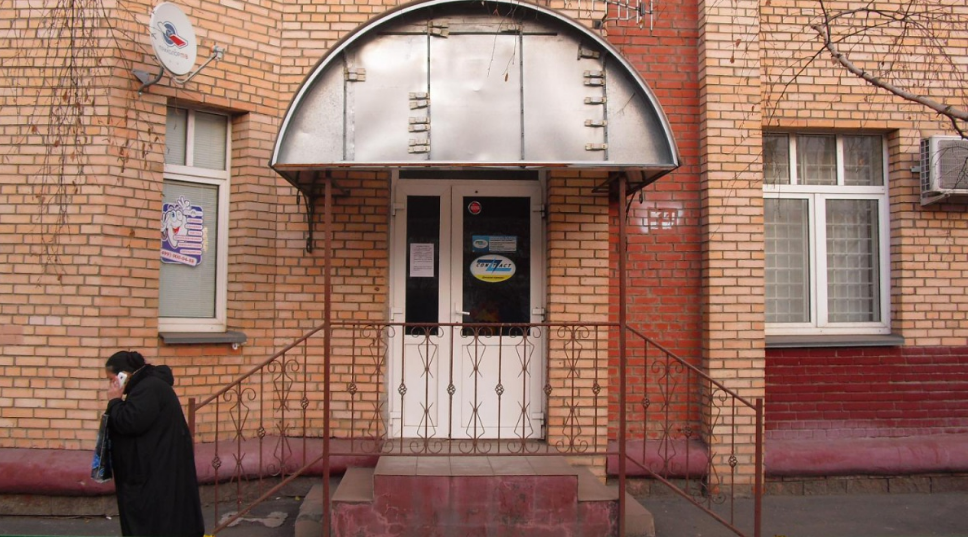 аренда помещения под магазин обуви с выходом на красную линию