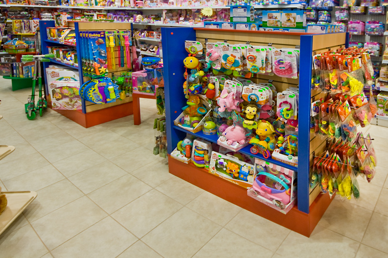торговое оборудование для магазина игрушек